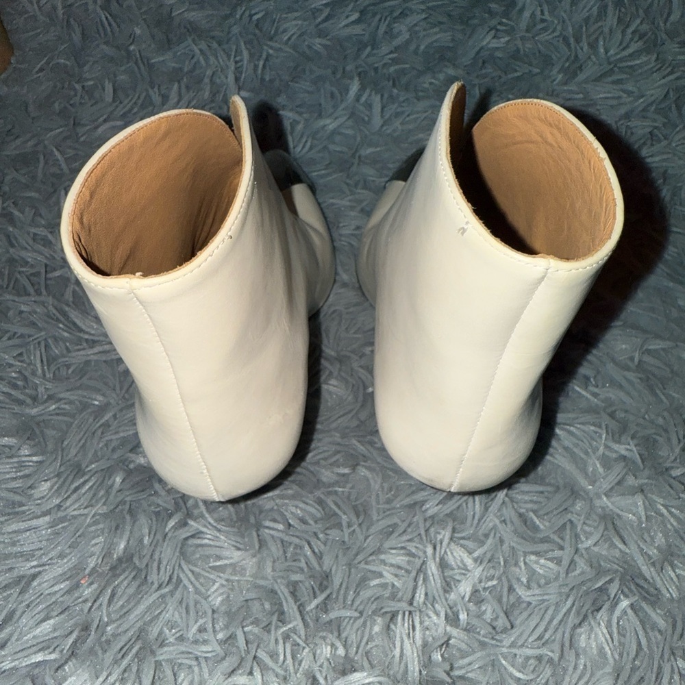 Isabel Marant Adsie Pointed cap toe Bootie - Picture 6 of 10